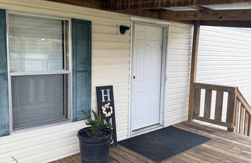 Bridge City House | Cozy 3 Bedrooms 2 Bath home in Bridge City, TX