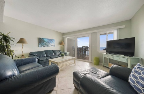 Fort Walton Beach - Destin House | Cozy 4BR Townhouse DIRECTLY ON THE BEACH!