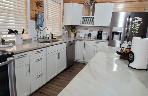 Navarro County Cabin | Cozy cabin in countside/family- Friendly/outdoor grill/camping/near lakes