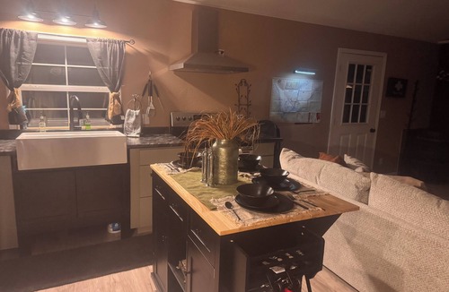 Mount Pleasant Cabin | Cozy cabin on Lake Seminole, the bass capitalnOf the world!