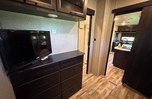 Brookston House | Cozy Camper for Work Travelers & Families