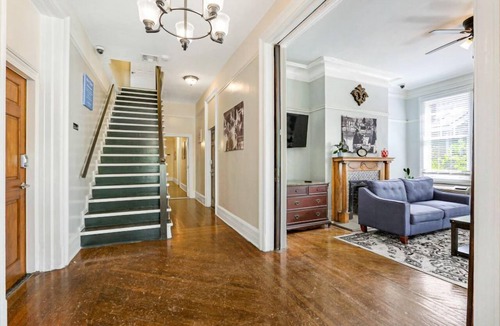 Mid-City Hotel | Cozy Canal Studio Near Everything!