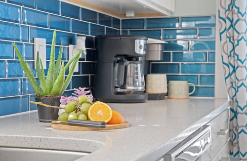 Crystal Beach House | COZY & CLOSE TO BEACH, VERY CLEAN, PRIVATE POOL PET FRIENDLY, GOLF CART DISCOUNT