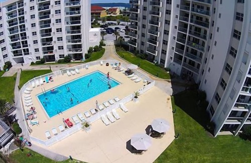 Pensacola Beach Condo | Cozy condo steps from the Gulf