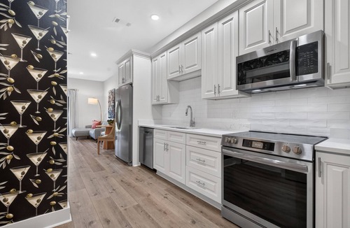 Old Town Condo | Cozy Condo with Rooftop Views