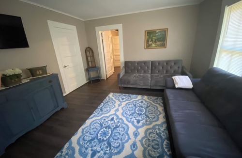 Zavalla Cottage | Cozy Cottage in Zavalla. Minutes to Lake Sam Rayburn near Cassel Boykins.