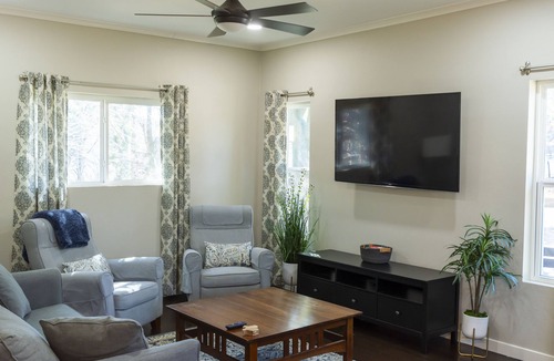 China Spring Cottage | Cozy Cottage-near Waco, Magnolia and Baylor University-sleeps 4!