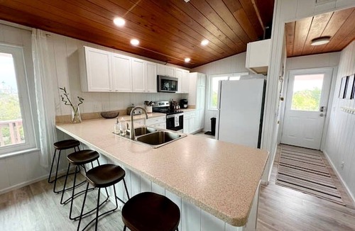 Placida Cottage | Cozy Cottage Overlooking the Beach and Gulf of Mexico for a Relaxing Getaway on Little Gasparilla Island, Florida