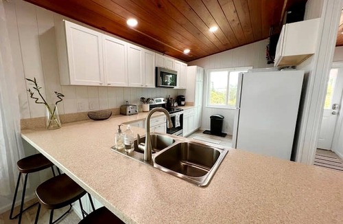 Placida Cottage | Cozy Cottage Overlooking the Beach and Gulf of Mexico for a Relaxing Getaway on Little Gasparilla Island, Florida