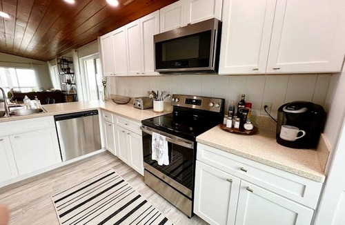 Placida Cottage | Cozy Cottage Overlooking the Beach and Gulf of Mexico for a Relaxing Getaway on Little Gasparilla Island, Florida