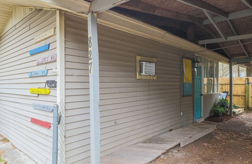 Gulfport Cottage | Cozy Cottage That Is Just a Short Walk to the Beach Bon Bateau Cottage B