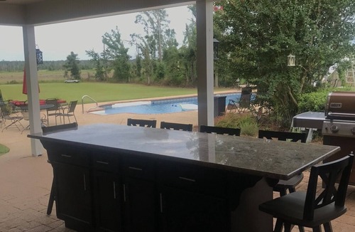 Carson House | Cozy, country living with plenty of privacy and fun things to do!