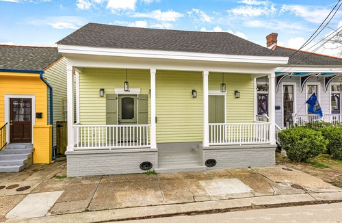 Saint Thomas Development House | Cozy Creole Cottage