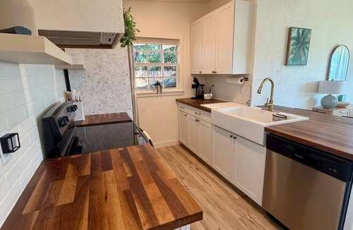 Edgewater House | Cozy Florida Home 2-bed/1 bad with AC in charming Port Charlotte