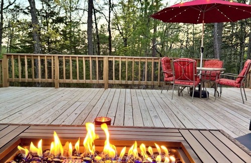Antlers Cabin | Cozy Forest Cabin - Relax. Recharge. Repeat. Closer than Broken Bow is to Dallas