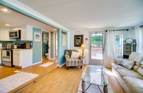 Vero Beach Cottage | Cozy Fort Pierce Cottage on Farm Animal Rescue!