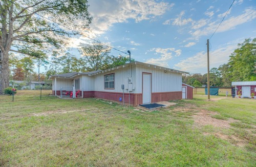Livingston House | Cozy Home 10 min to Casino. Close to lke Donna,restnts and lke tombigbee.