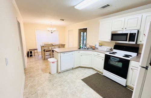 Terry House | Cozy home just outside of Byram, MS