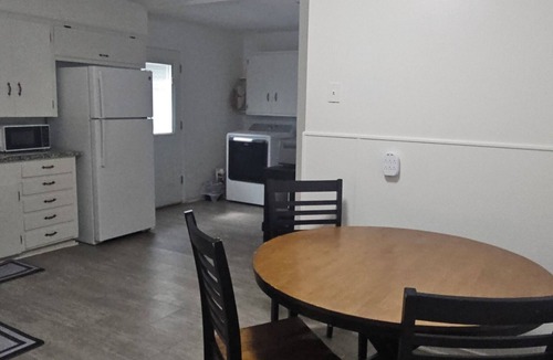 Greenville House | Cozy Home near downtown Greenville TX, Privacy Fence- See Promotional Rates