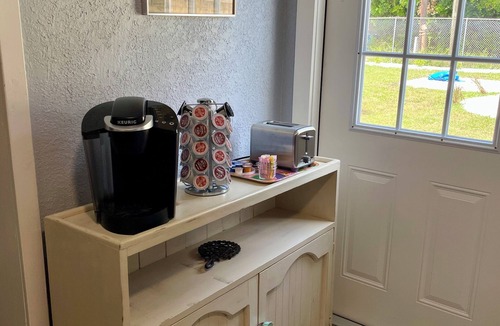 Bayview House | Cozy house in awesome Gulfport Florida near downtown St. Petersburg