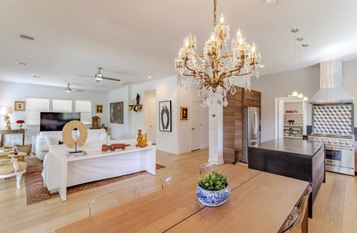 Braeswood Place House | Cozy House Retreat Near Texas Medical Center.