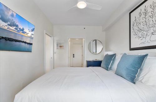 South of Fifth House | Cozy Miami Beach Apartment walking distance to Beach and Ocean