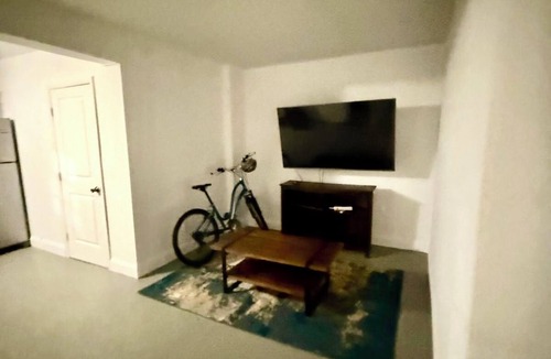 Brickell Cottage | Cozy Miami Cottage Near Brickell & Beach + Parking