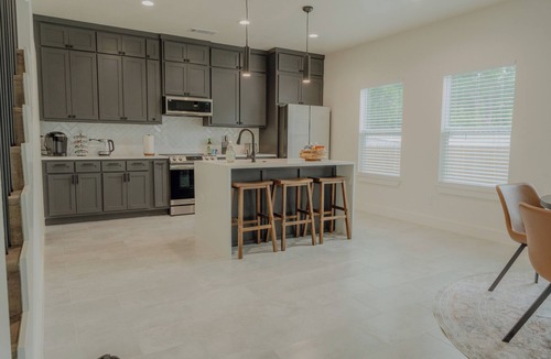 Haltom City House | Cozy modern home. Centrally located. Fun for the whole family