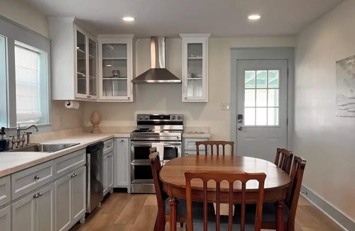 Cut Off Apartment | Cozy private and safe house
