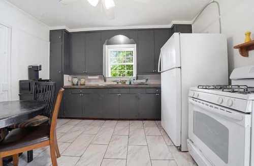 Freetown - Port Rico House | Cozy Private Room Heart of Downtown