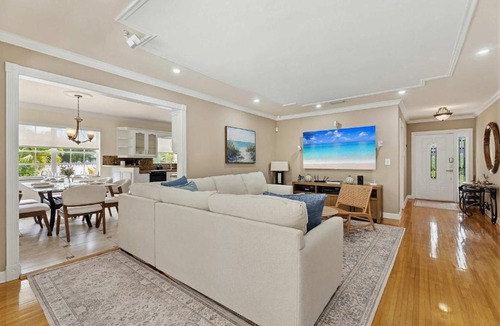 Miami Springs House | Cozy Retreat- Miami Springs Gem Pool & Grill