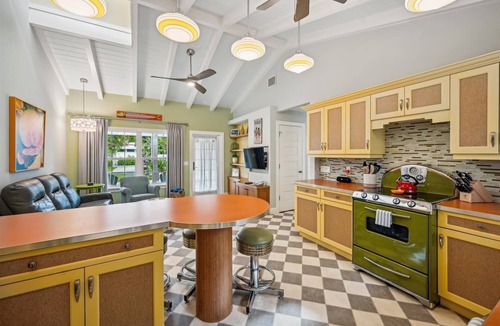 Holmes Beach Cottage | Cozy Retro Cottage located less then 2 blocks from the Gulf Beach - Heated Pool in Private Oasis!