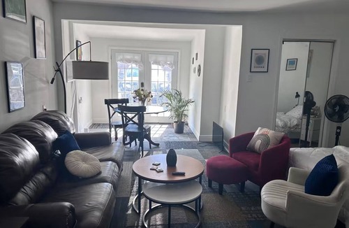 Broadmoor Apartment | Cozy, safe, centrally located studio