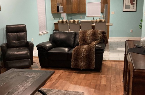 Fairgrounds House | Cozy single family house with all the comfortable amenity downtown New Orleans.