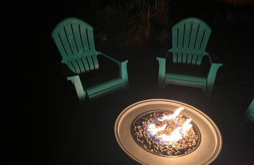 Edgewater House | Cozy South West Florida Escape on canal w/working space & pet friendly.