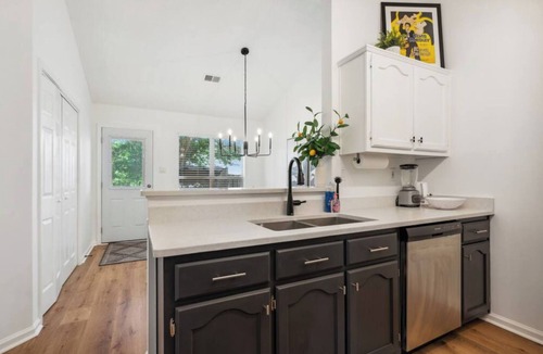 Southaven House | Cozy Southaven Retreat - Fenced Yard, Modern Amenities, Safe Neighborhood!