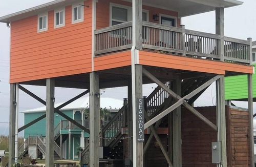 Holly Beach House | Cozy studio walking distance to the beach, Seas the Day Beach House