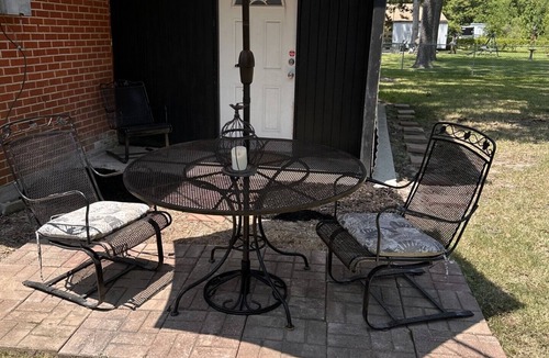 Brownsville-Bawcomville House | Cozy up in our fully furnished, centrally located home.