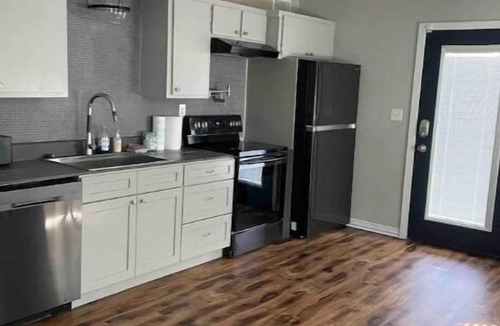 Nederland House | Cozy Zen retreat with relaxed environment , butterfly garden w/jetted tub