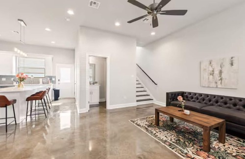 Youngsville House | Crawfish House