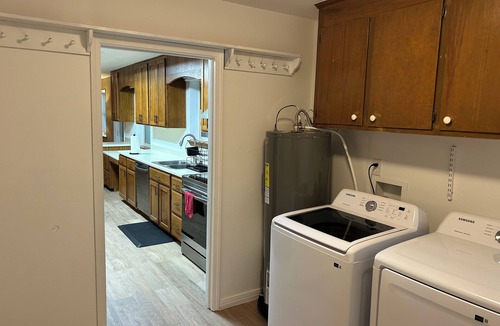 North Northwest Pensacola House | Crew-Ready Near Nine Mile Pensacola Stay