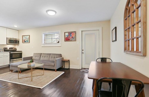 South 7th Ward Apartment | Cute 1bed 1bath 4 blocks from French Q and steps to Jazz & music venues