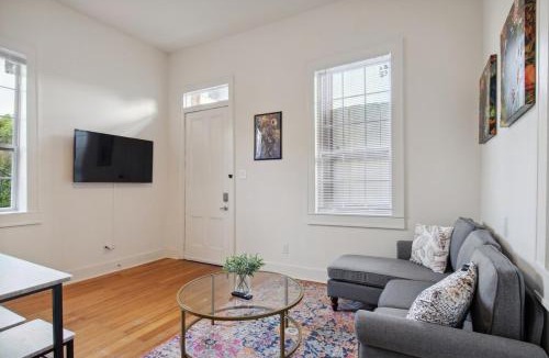 South 7th Ward Apartment | Cute 1bed 1bath 4blocks from French Q near Bourbon St and steps to Jazz venues