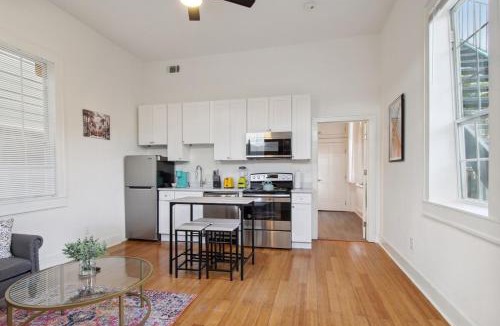 South 7th Ward Apartment | Cute 1bed 1bath 4blocks from French Q near Bourbon St and steps to Jazz venues