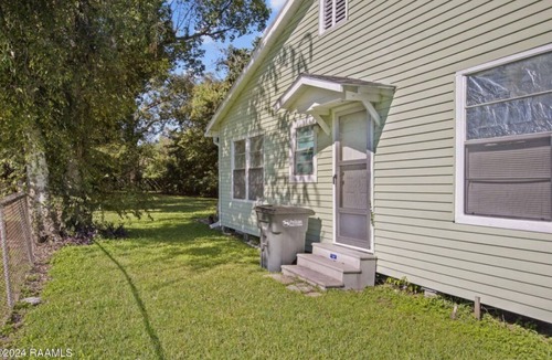 New Iberia House | Cute 3-bedroom house with AC in charming New Iberia