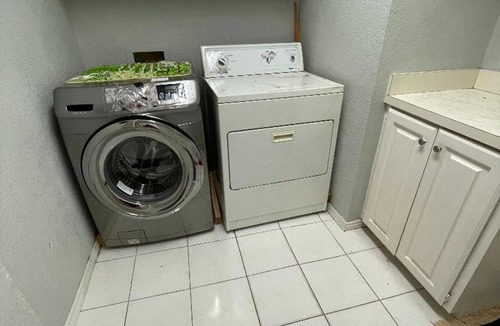 Far North Dallas House | Dallas TX. Big discount private bedroom, Queen bed high Wi-Fi, TV. share kitchen