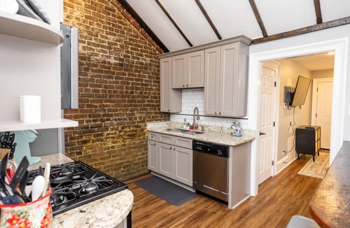 Saint Roch House | Daniel`s Marigny Creole Cottage - Close to Frenchmen Street - Historic Getaways