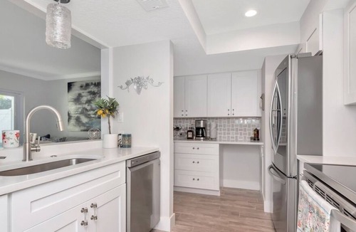 Davis Islands House | Davis Islands townhome with 2 private courtyards