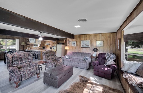 Irene House | Dawson Fish Camp-Navarro Mills Lake Front-8 acre family lodge, fishing, wildlife