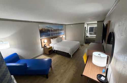 Forrest City Hotel | Days Inn by Wyndham Forrest City I 40
